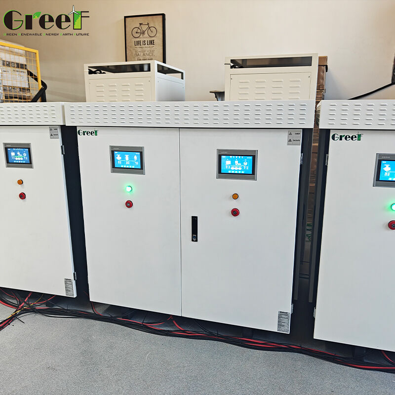 Lithium-ion Battery On Grid Controller dengan layar sentuh LCD dan efisiensi maksimum 95% untuk sistem surya dan angin