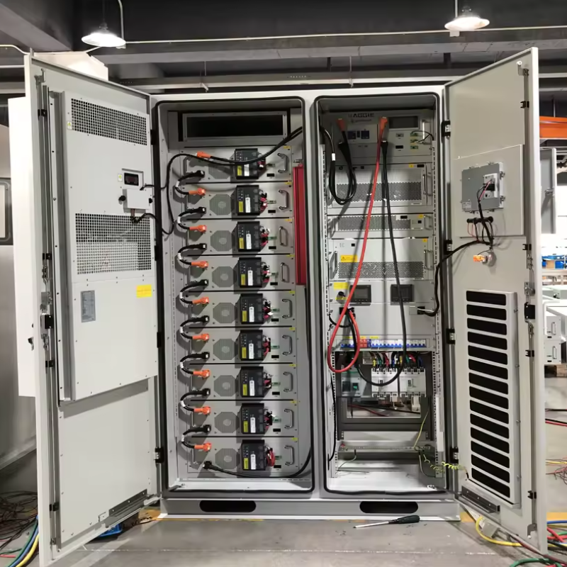 Kabinet Baterai Luar dengan Tegangan Sistem Nomor 204-768 Volt dan 64-241 Kilowatt Jam Energi Listrik Dengan Tingkat Perlindungan IP54